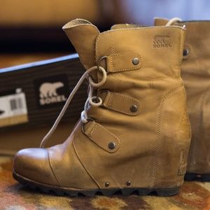 Sorel Joan of Arctic Wedge Boot (like NEW!!)